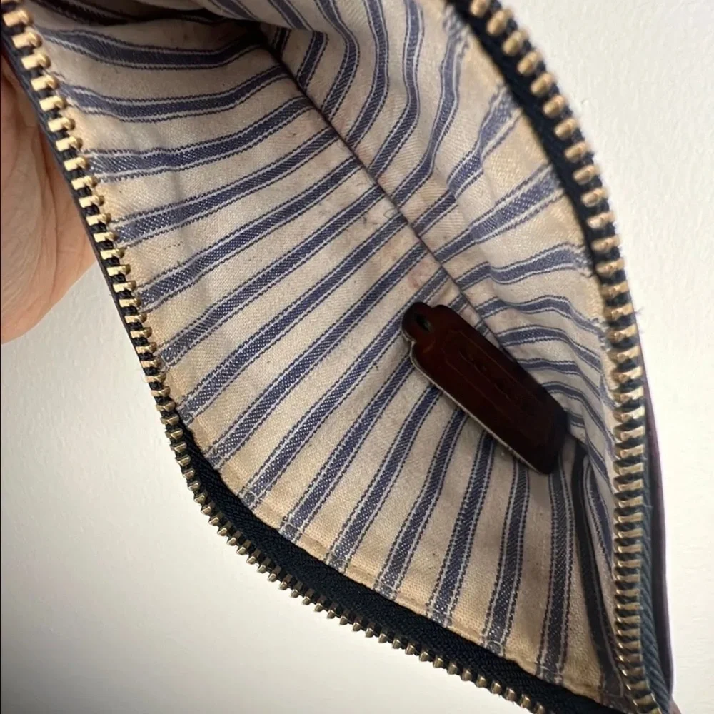 Vintage Coach British Tan Slim Makeup Bag - Picture 7 of 7